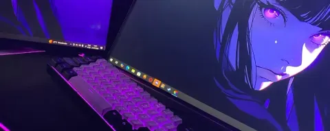 Setup gamer com wallpaper anime