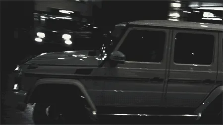 Gif de Mercedes G-Class em preto e branco