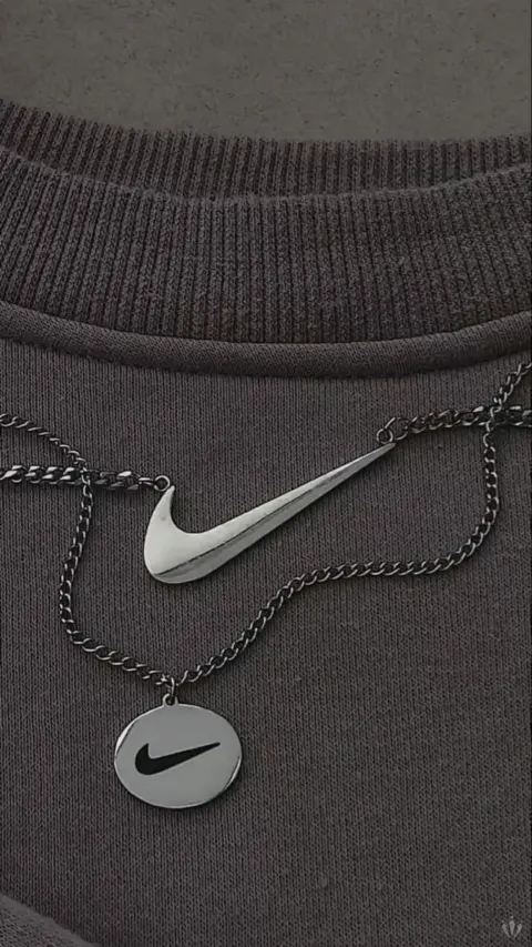 Colar Nike Minimalista